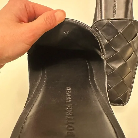 Bottega Veneta Black Intrecciato Leather Mens Slides Size 43 - Picture 9 of 9